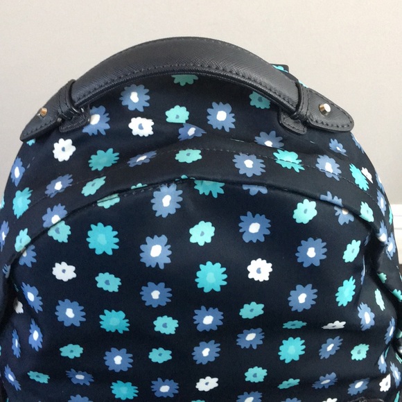 ❤️NEW!!!❤️ Michael Kors Nylon Large Backpack. - Picture 5 of 16